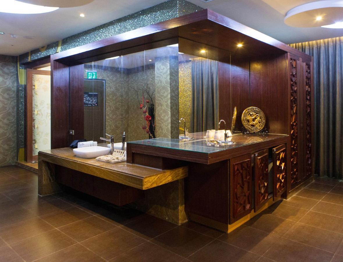 All-Ur Boutique Motel - Taichung Branch Extérieur photo