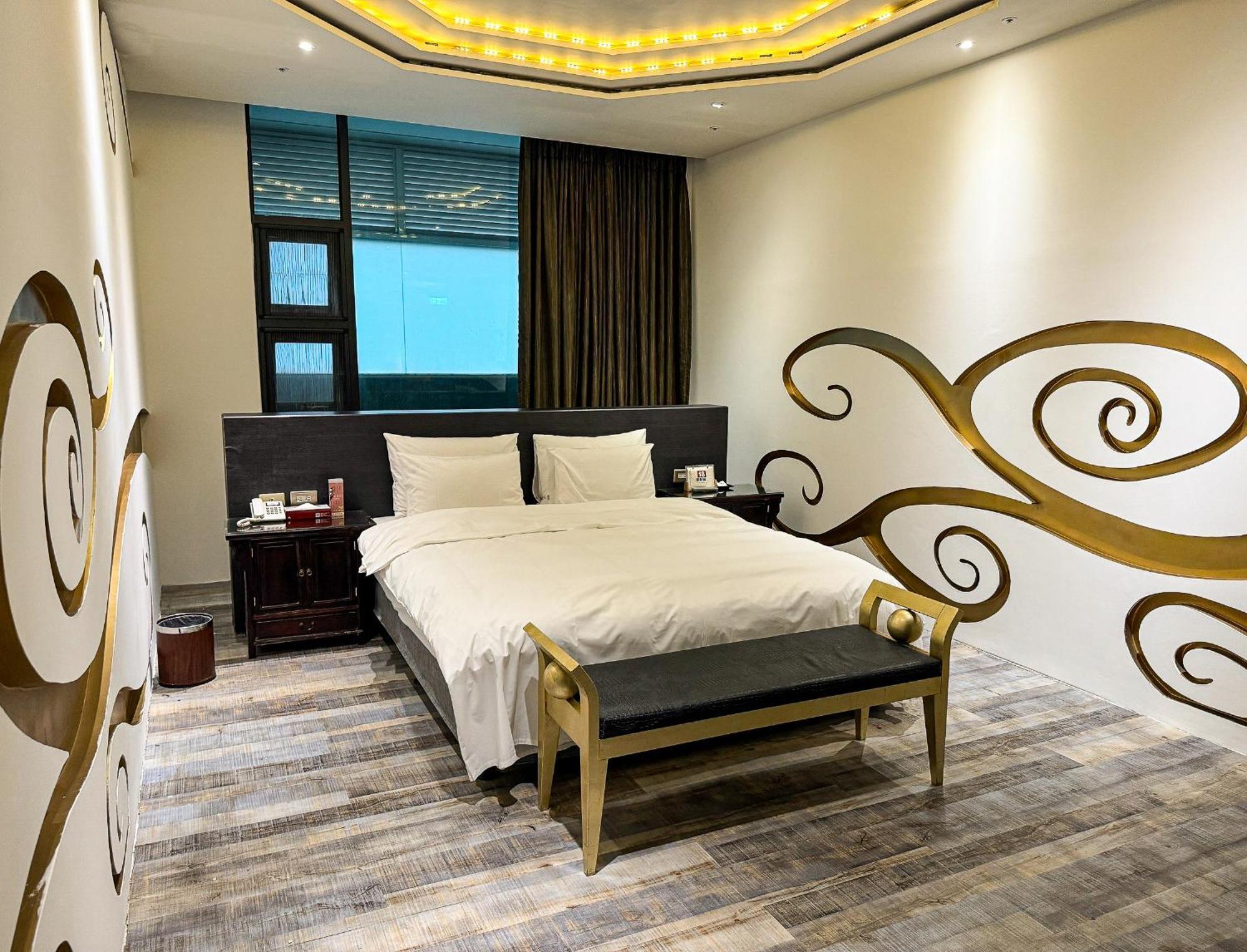 All-Ur Boutique Motel - Taichung Branch Extérieur photo