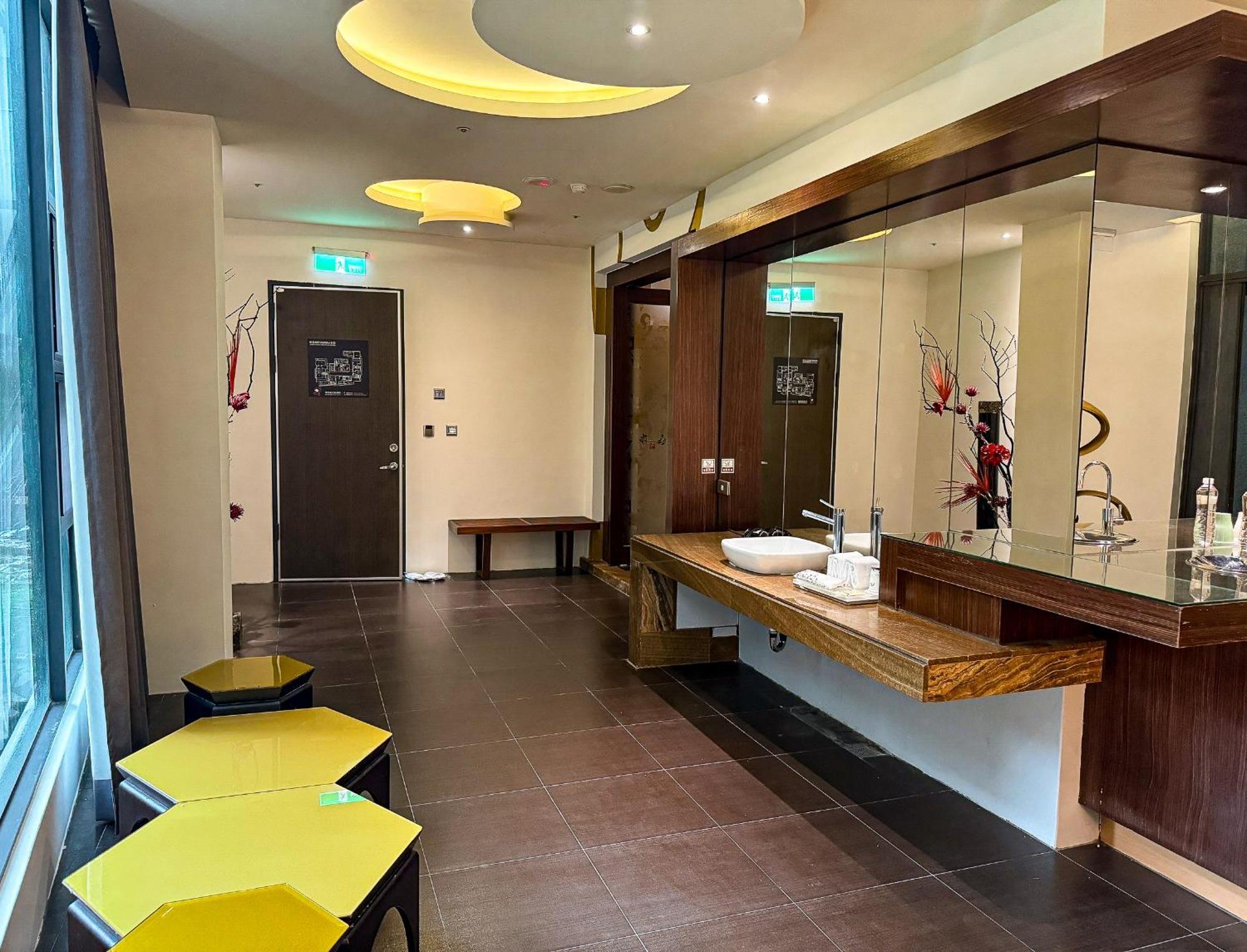All-Ur Boutique Motel - Taichung Branch Extérieur photo