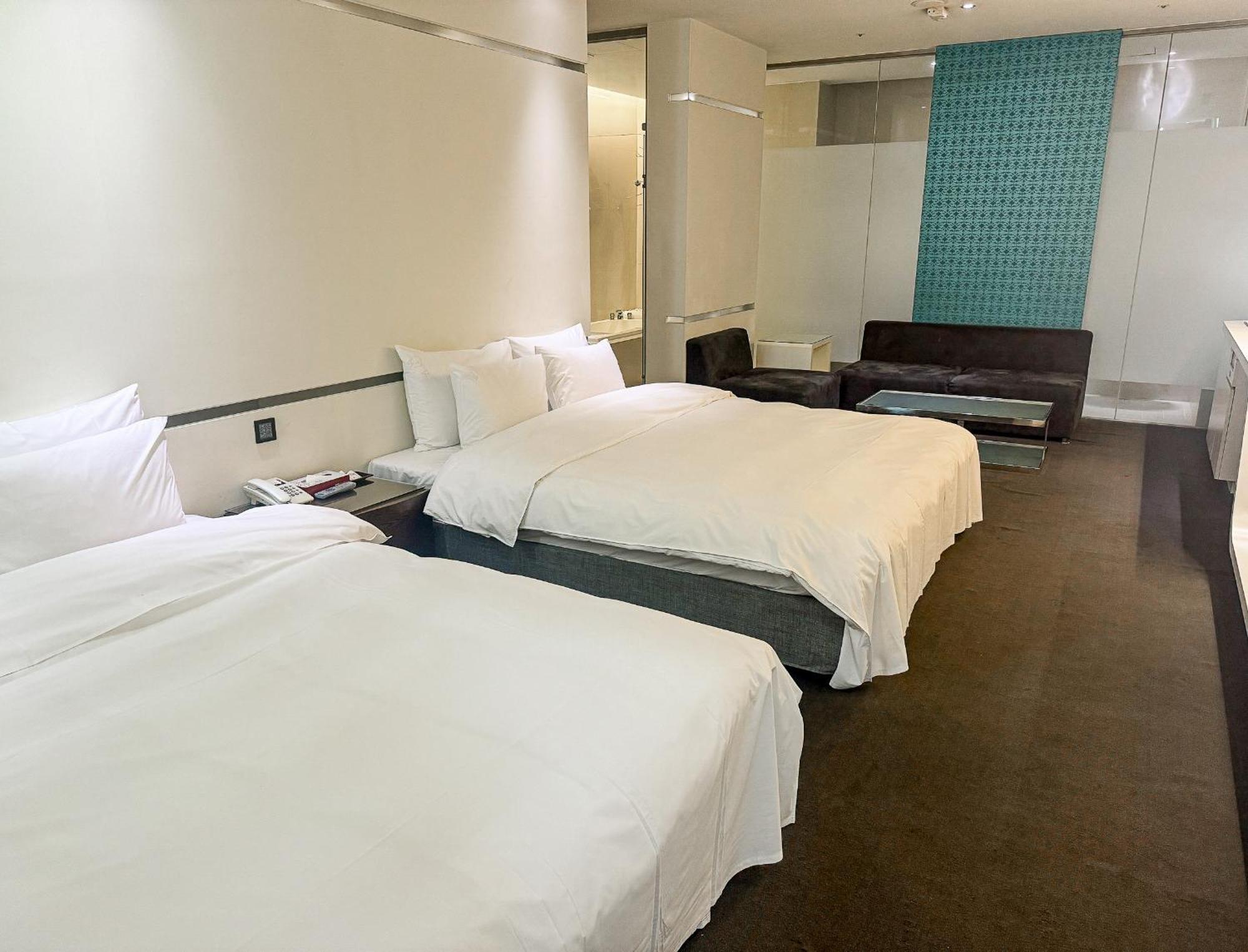 All-Ur Boutique Motel - Taichung Branch Extérieur photo
