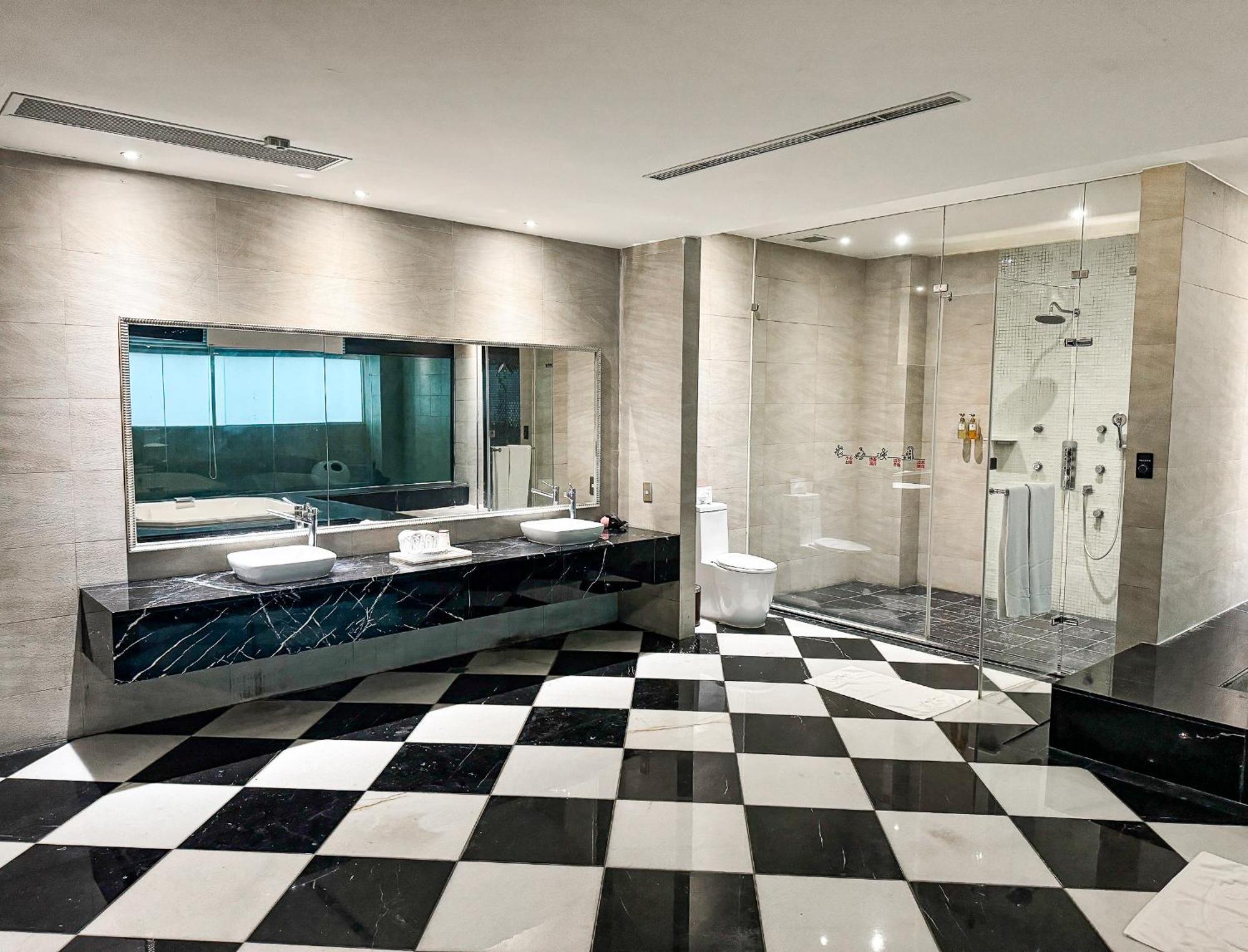 All-Ur Boutique Motel - Taichung Branch Extérieur photo