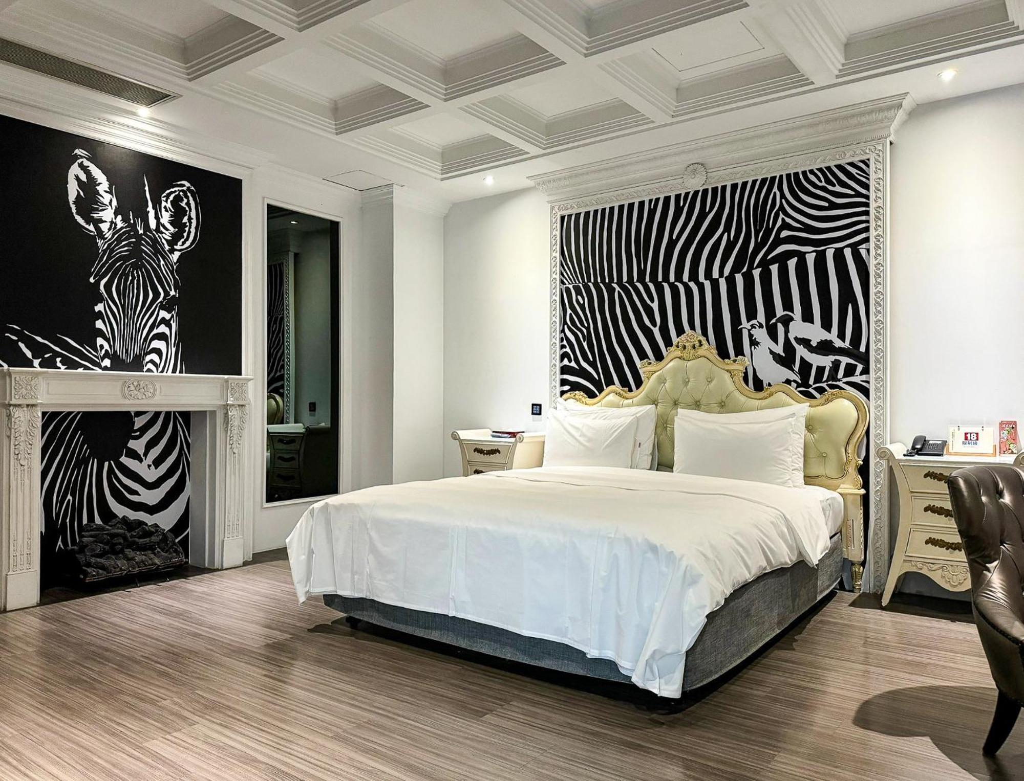 All-Ur Boutique Motel - Taichung Branch Extérieur photo